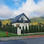 펜션 Otulony Sloncem 크로시엔코